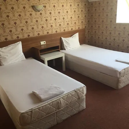 Hotel Irish 2*