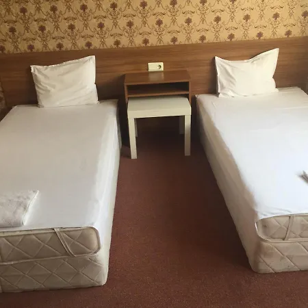 Hotel Irish 2*